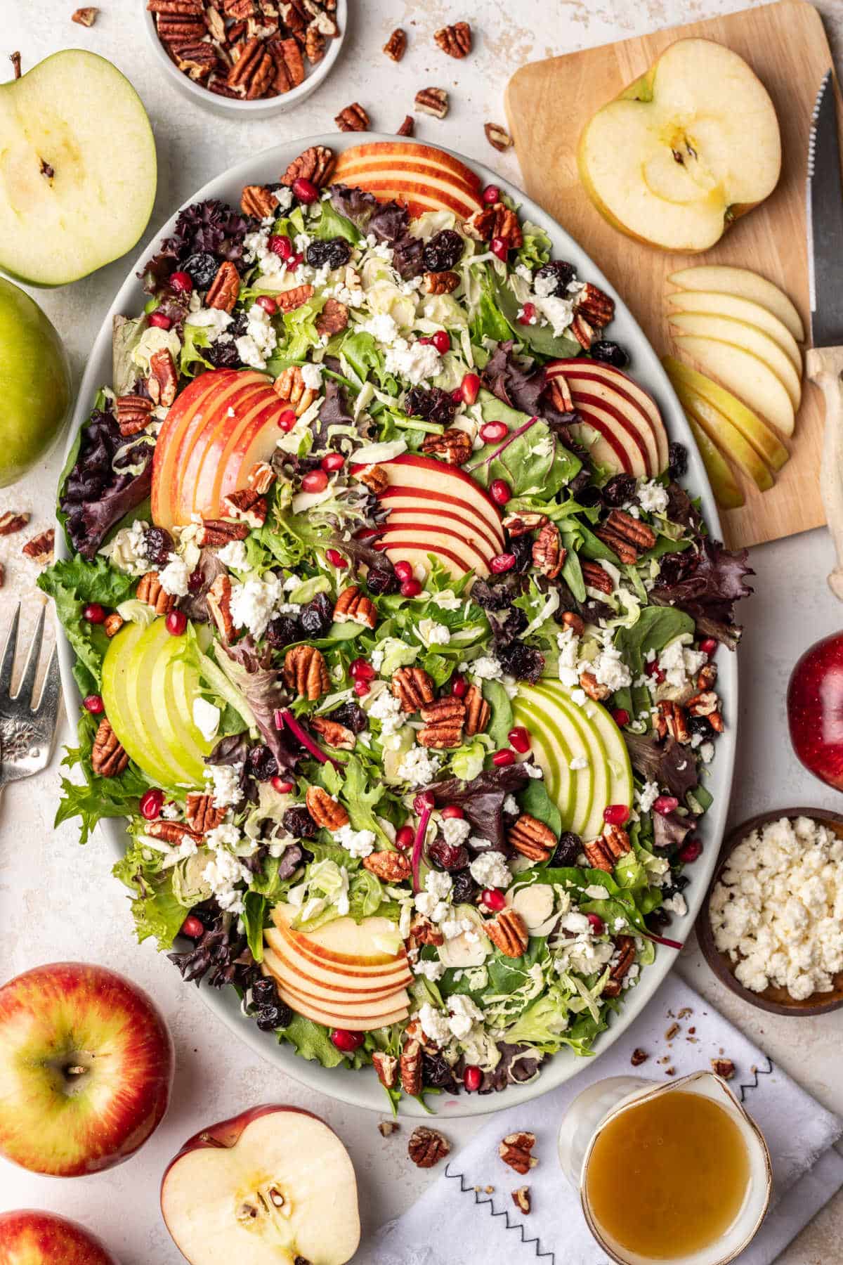 Salade de Récolte d’Automne avec Vinaigrette au Cidre de Pomme