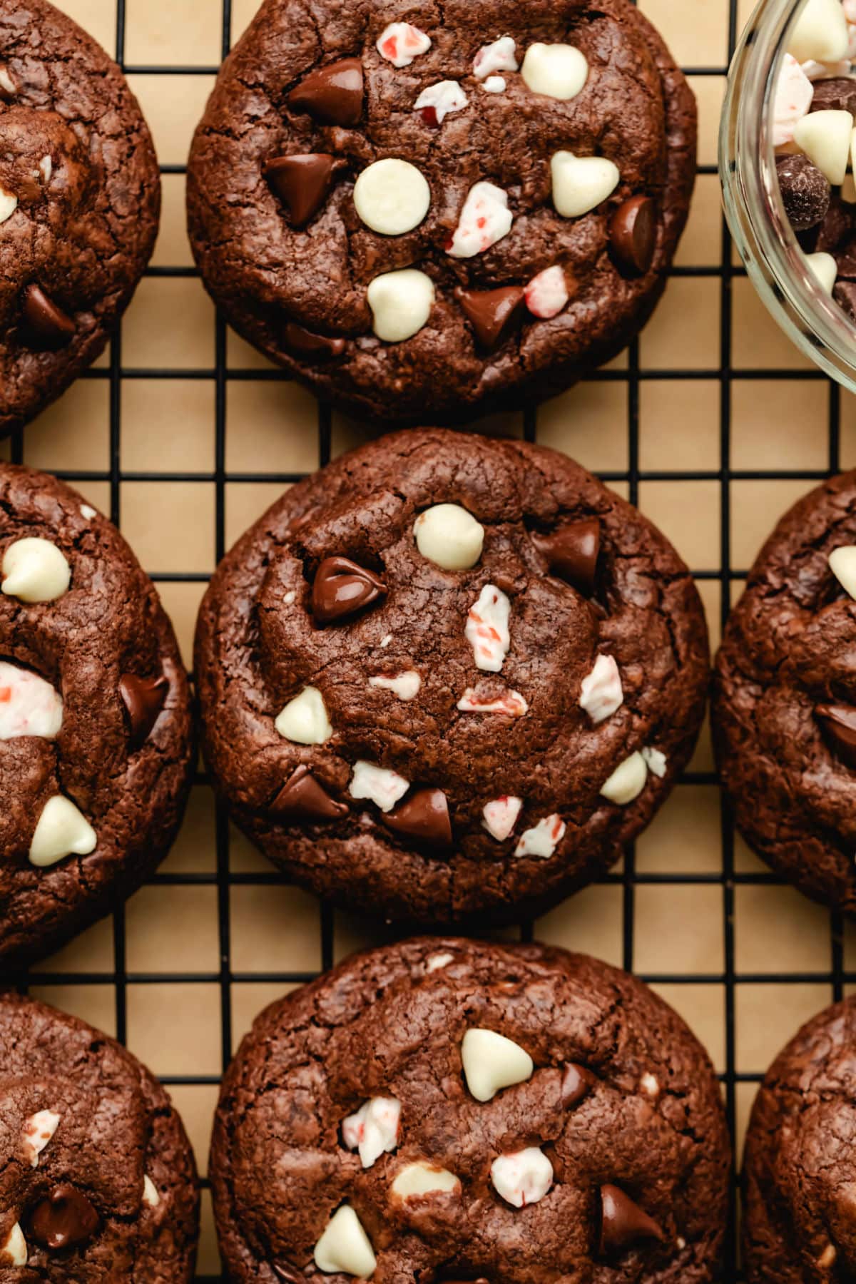 Biscuits au chocolat avec menthe poivrée