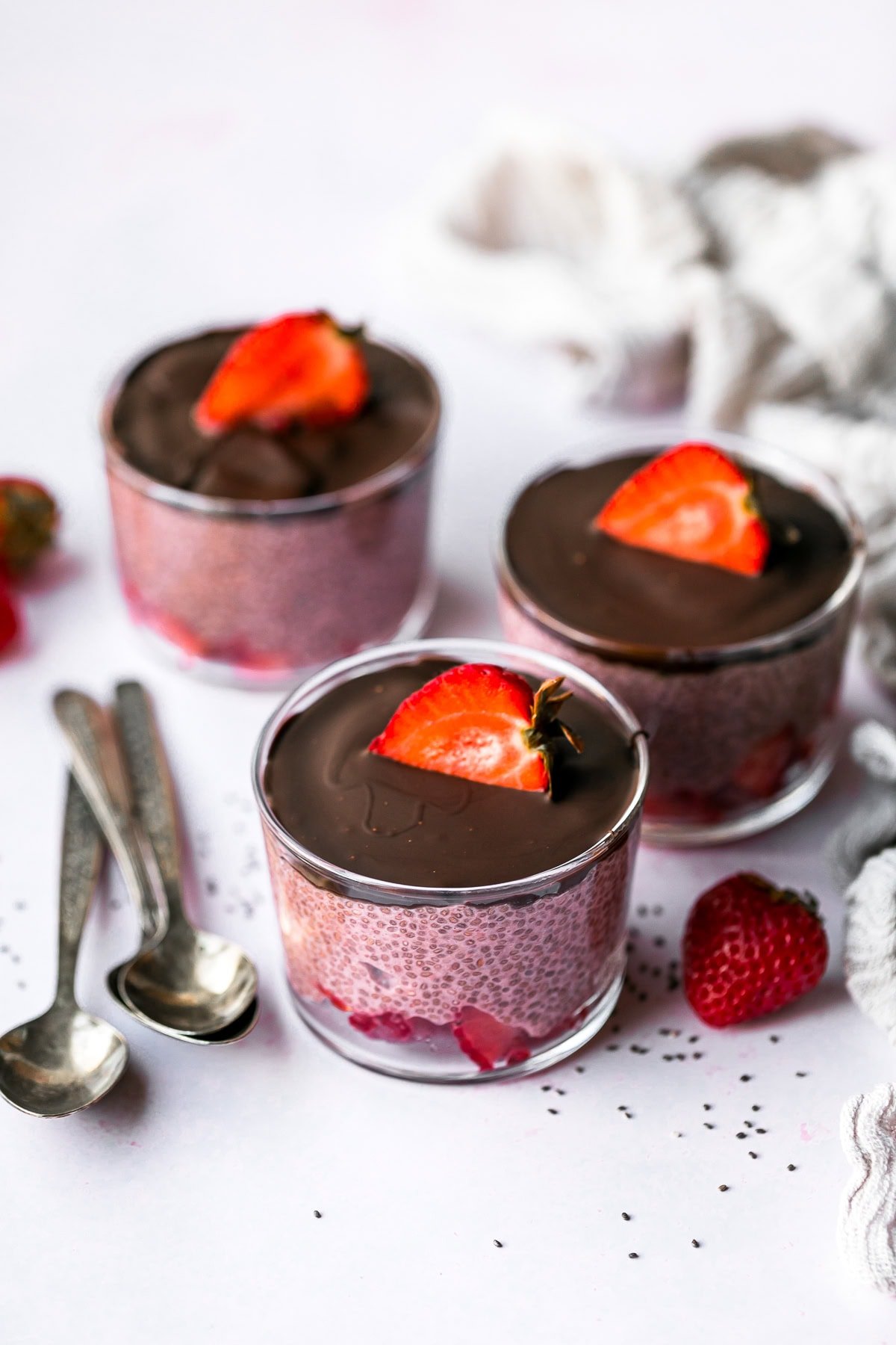 Pudding de Chia aux Fraises enrobées de Chocolat – Skinnytaste