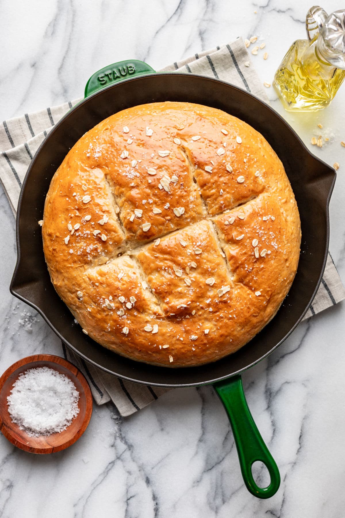 Pain à la poêle au miel et aux flocons d’avoine – J’adore cuisiner