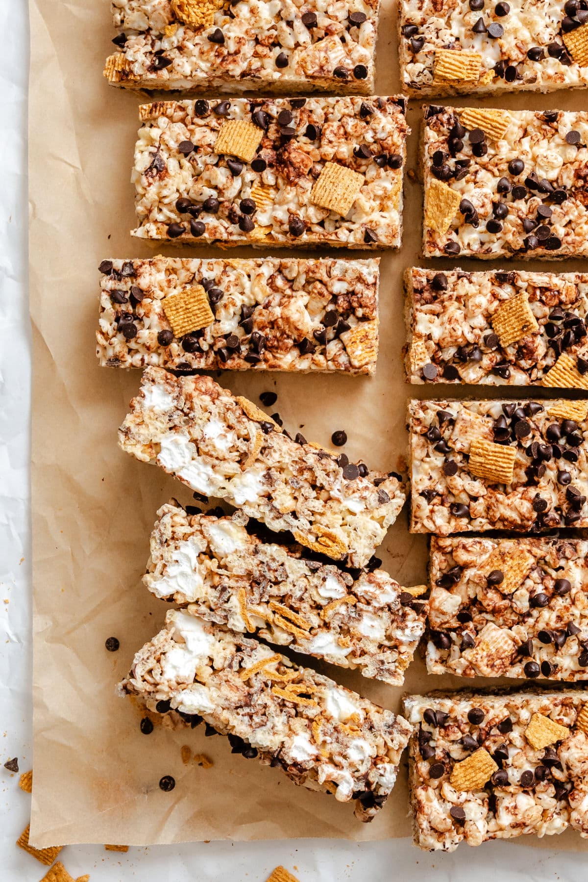 Smores rice krispies treats 13 1200.jpg