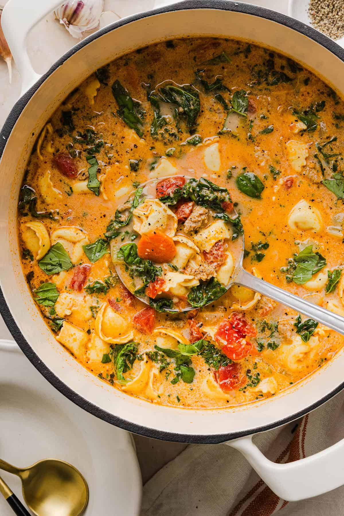 Recette de Soupe Crémeuse aux Tortellinis – Mangez-vous Mincir