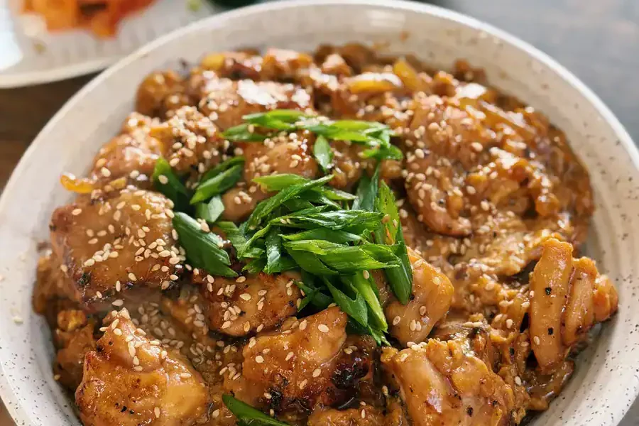 Chicken egg rice bowl with sides 1 02 kgiy6d2q29fsmlv69nfayjqgb6kj.webp.webp