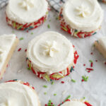 Salade de courge butternut avec choux de Bruxelles en fines lamelles et poires