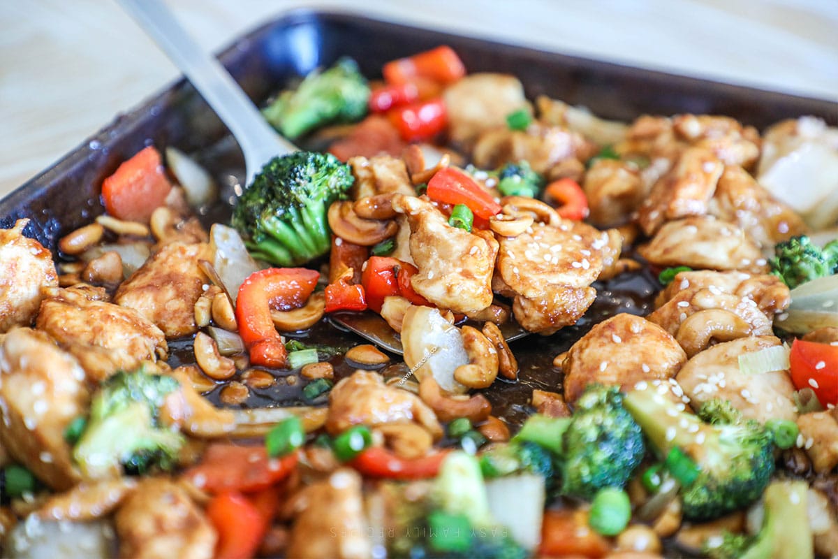 Poulet aux noix de cajou sur plaque · Recettes familiales faciles