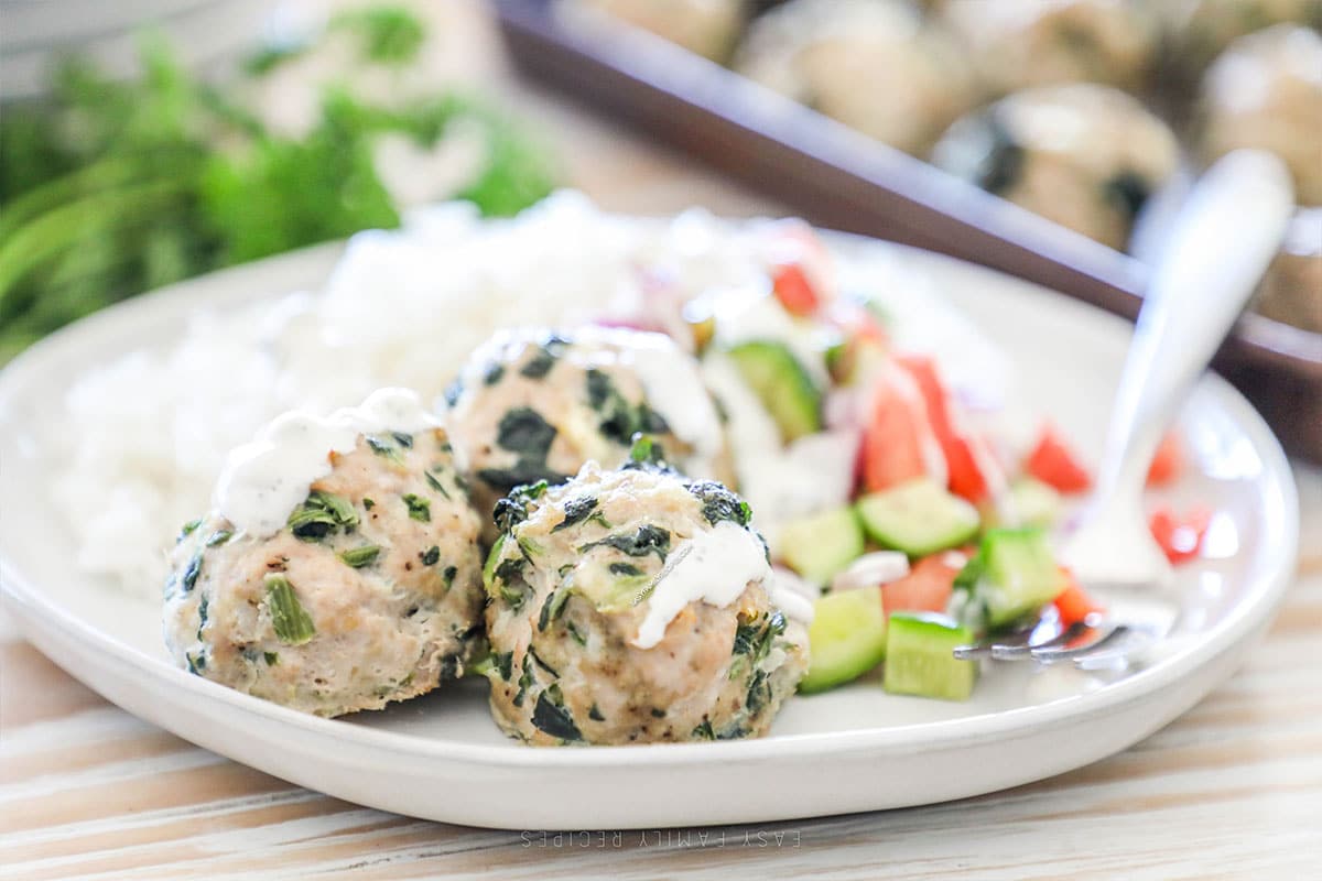 Boulettes de viande de dinde aux épinards et feta · Recettes familiales faciles