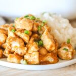 Salade de patates douces, farro, bacon et fromage de chèvre