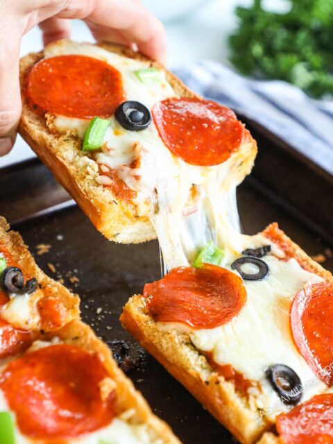 Garlic bread pizza recipe 1.jpg