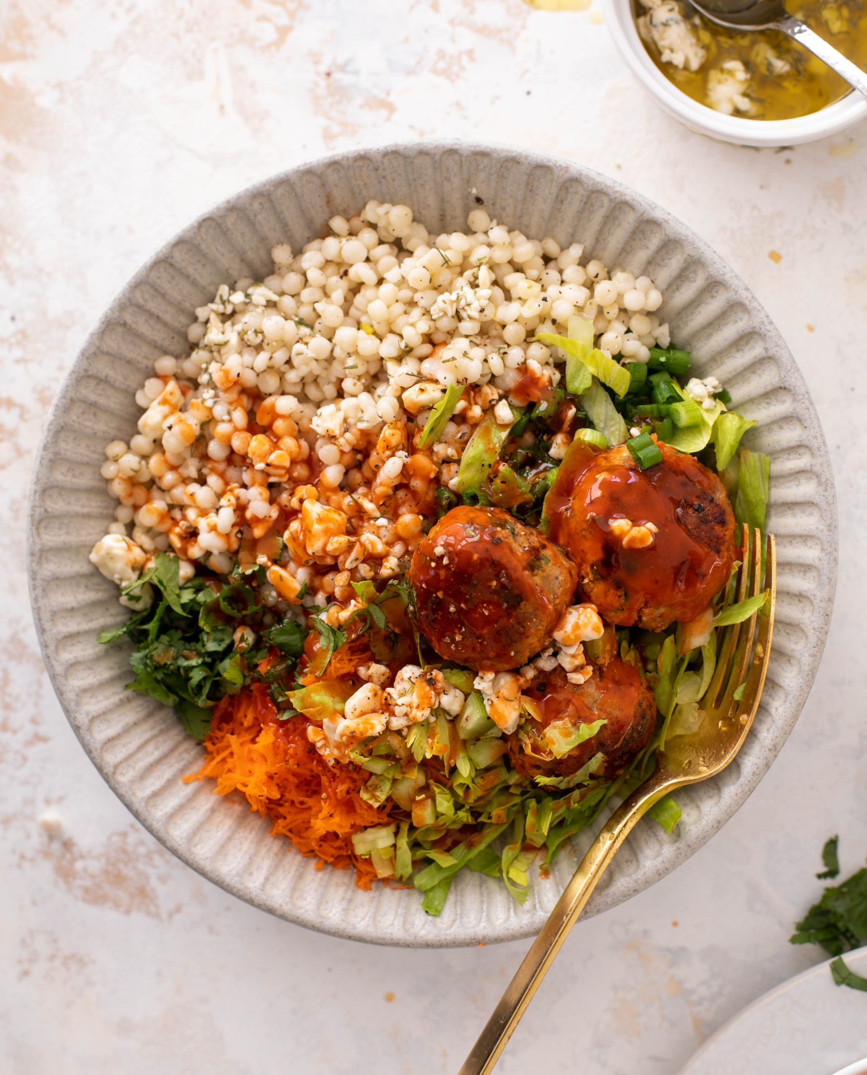 Bol de boulettes de poulet buffalo