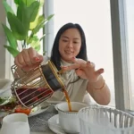 Sandwichs de crevettes avec salade de choux au citron vert