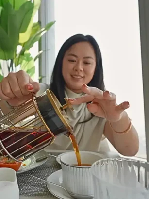 Dubai mall burj khalifa atmosphere tea 11pwgd3hgtds6tbeehujhtdfi79ugh4m .webp.webp