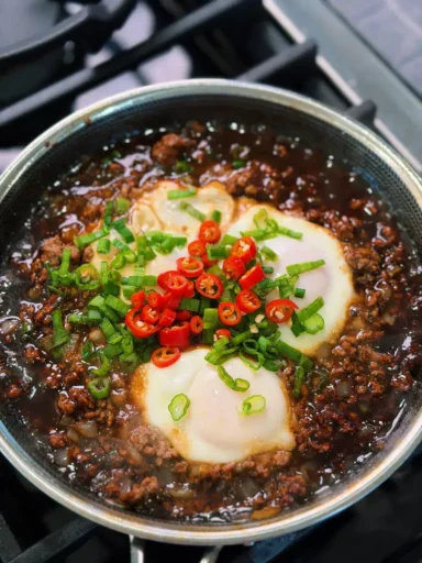Ground beef and egg rice serve 1pms63a2bohpsuw8rv3owidpzvreyvczg.webp.webp