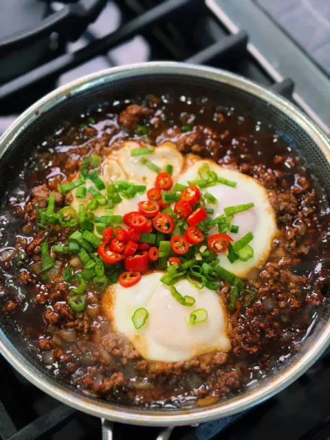 Ground beef and egg rice serve 1pms63a2bohpsuw8rv3owidpzvreyvczg.webp.webp