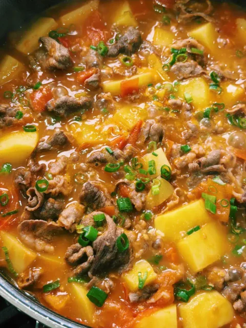 Speedy beef tomato stew serve 1uszpdl2jr6bplteug9iwt3kycvqhvkjx.webp.webp