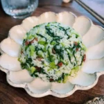 Salade de la Déesse Verte avec Poulet Parmesan · Recettes Familiales Faciles