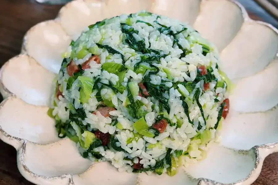 Veggie rice served 1k9dblxicg5n mm5kxd4zow13eucjflbx.webp.webp