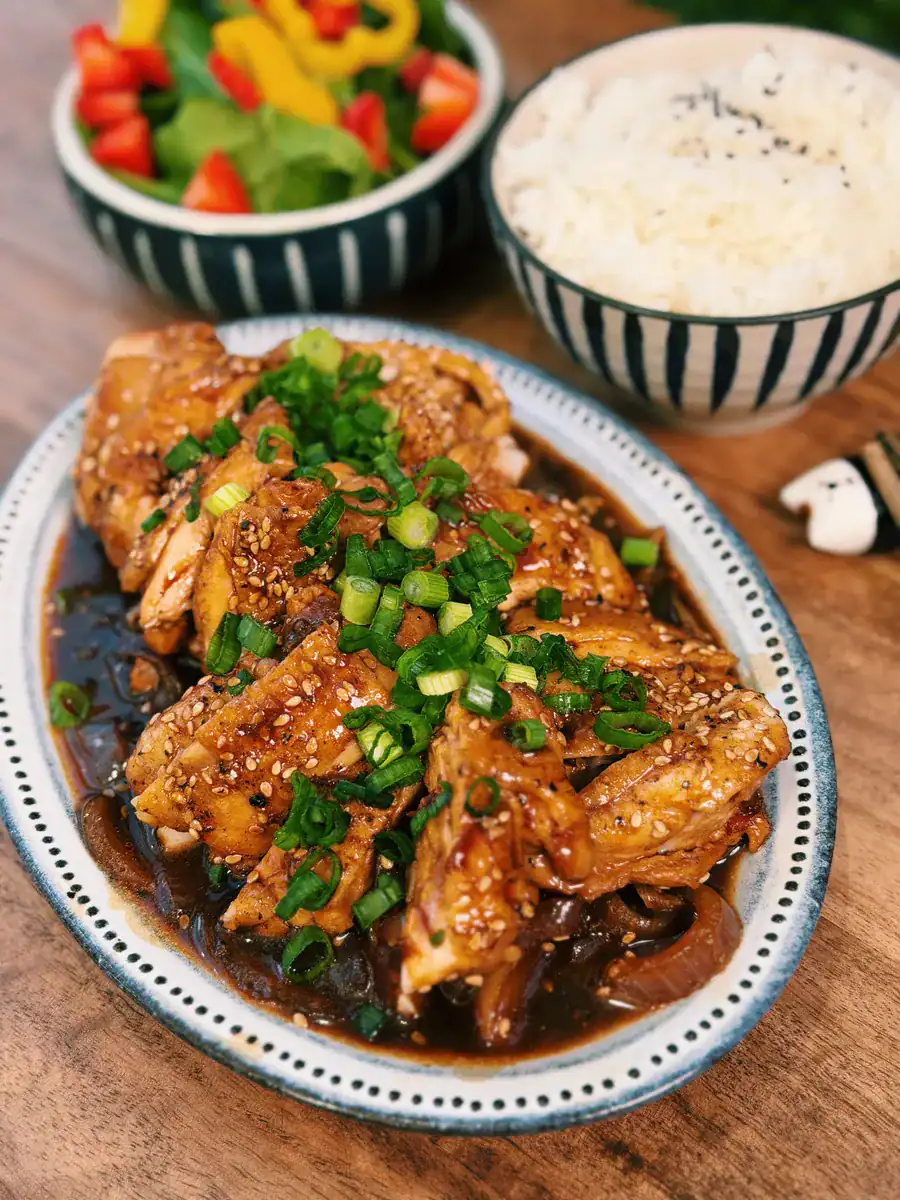 Apple chicken served 1w5gboyuaqfj4ie1wr70dd tdgugvotpb.webp.webp