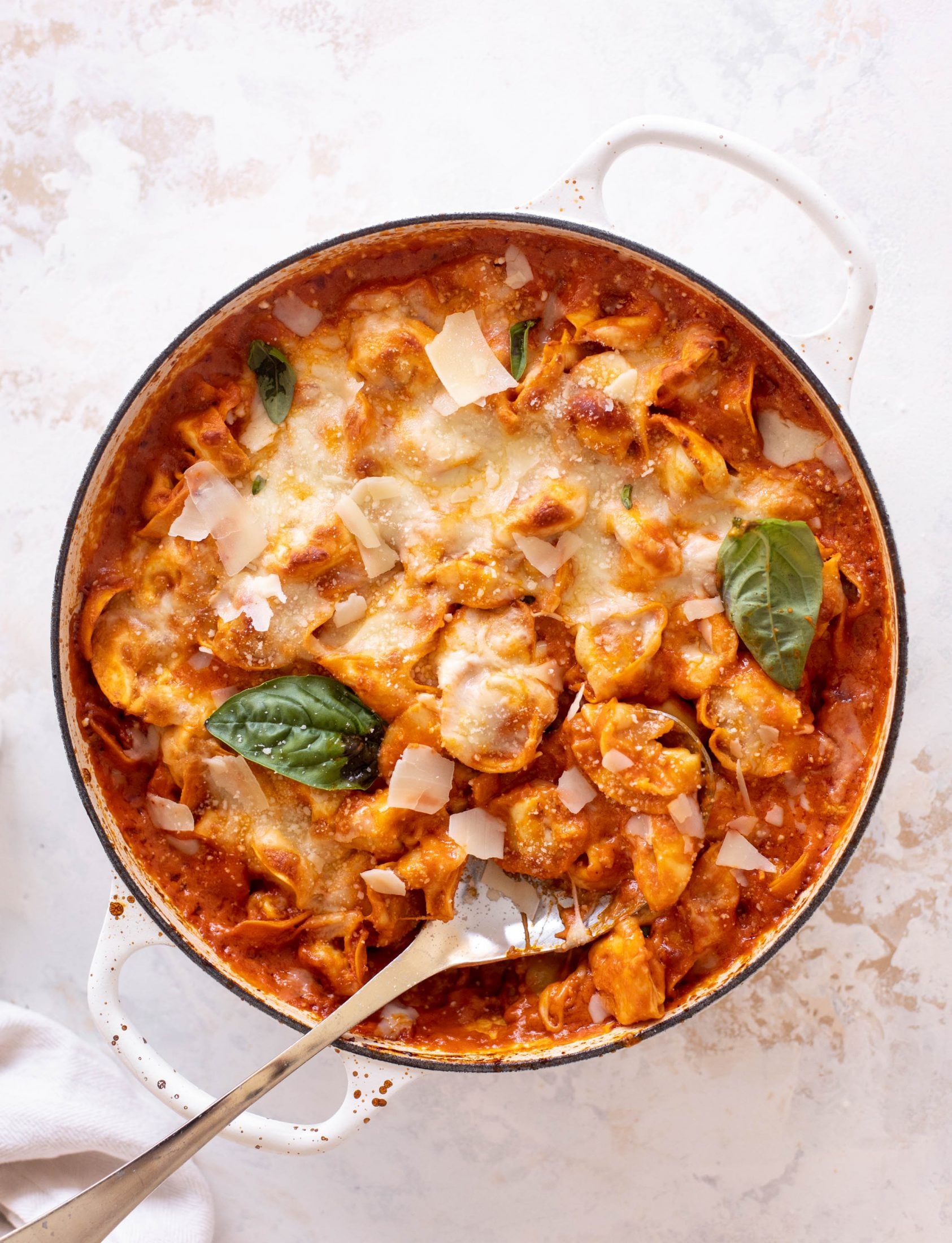 Tortellini au four à la sauce vodka