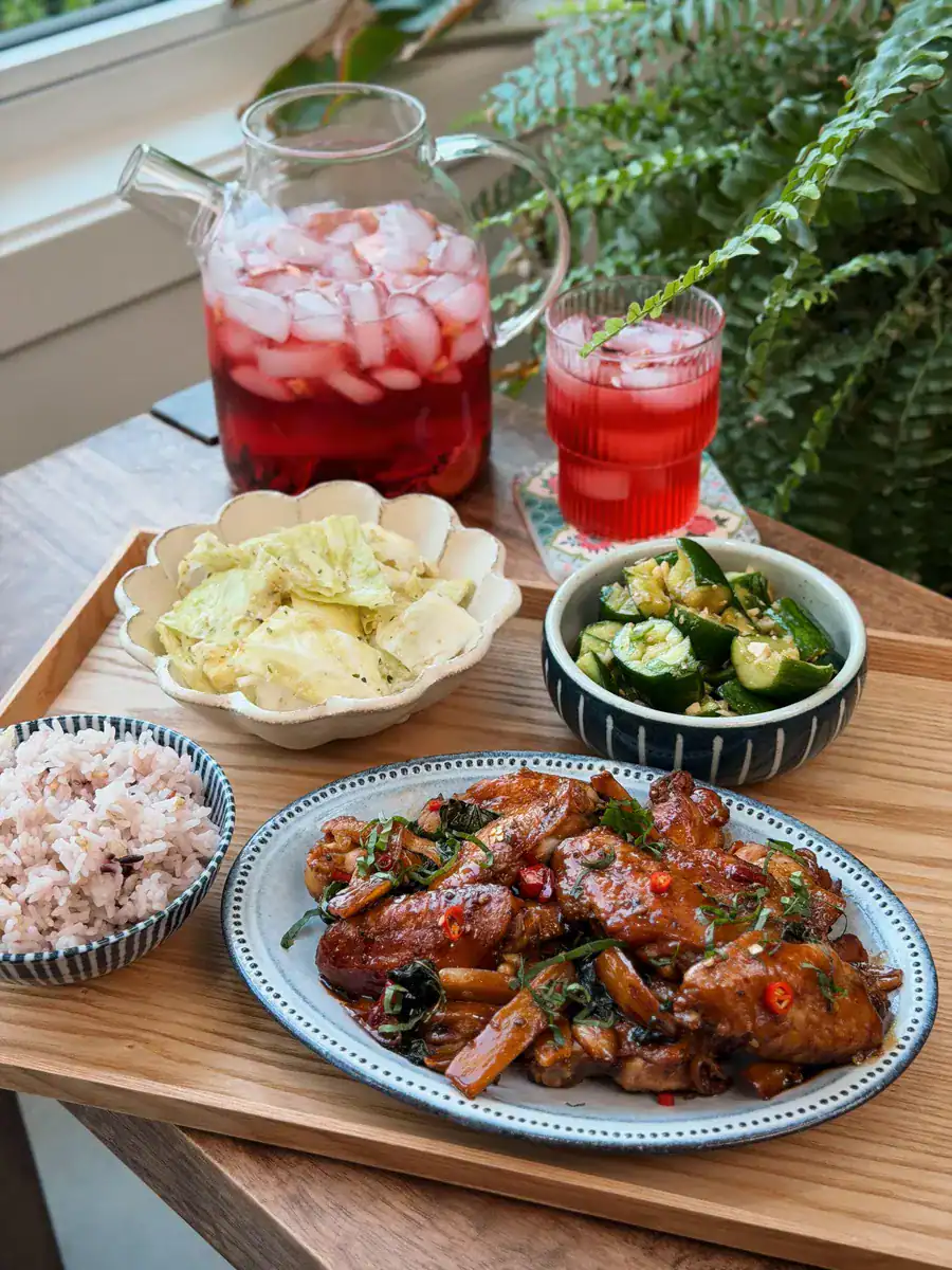 3 cup wings meal close 13wxxk0wbue9 v1y8icl2hd4ktvnrvxrd.webp.webp