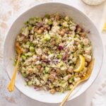 Salade de Poulet à la Thaïlandaise avec Sauce aux Cacahuètes · Recettes Faciles pour la Famille