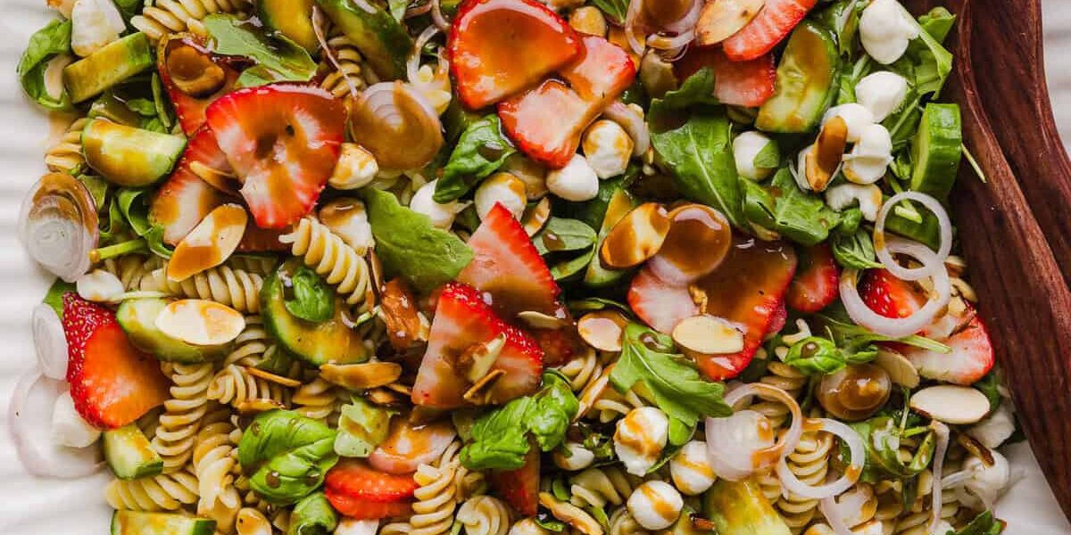 Strawberry balsamic pasta salad 10.jpg