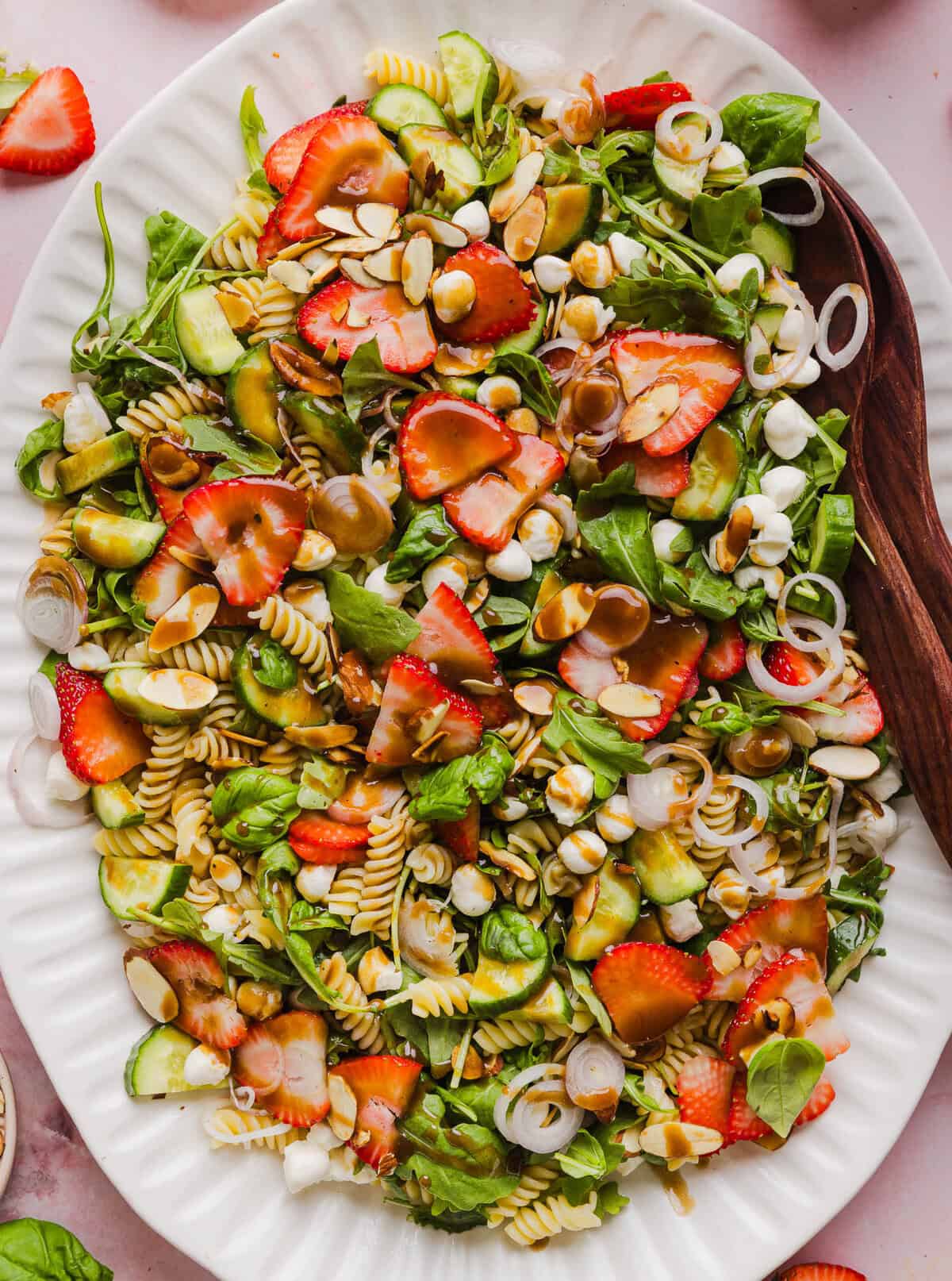 Salade de pâtes aux fraises et vinaigre balsamique – Mangez léger