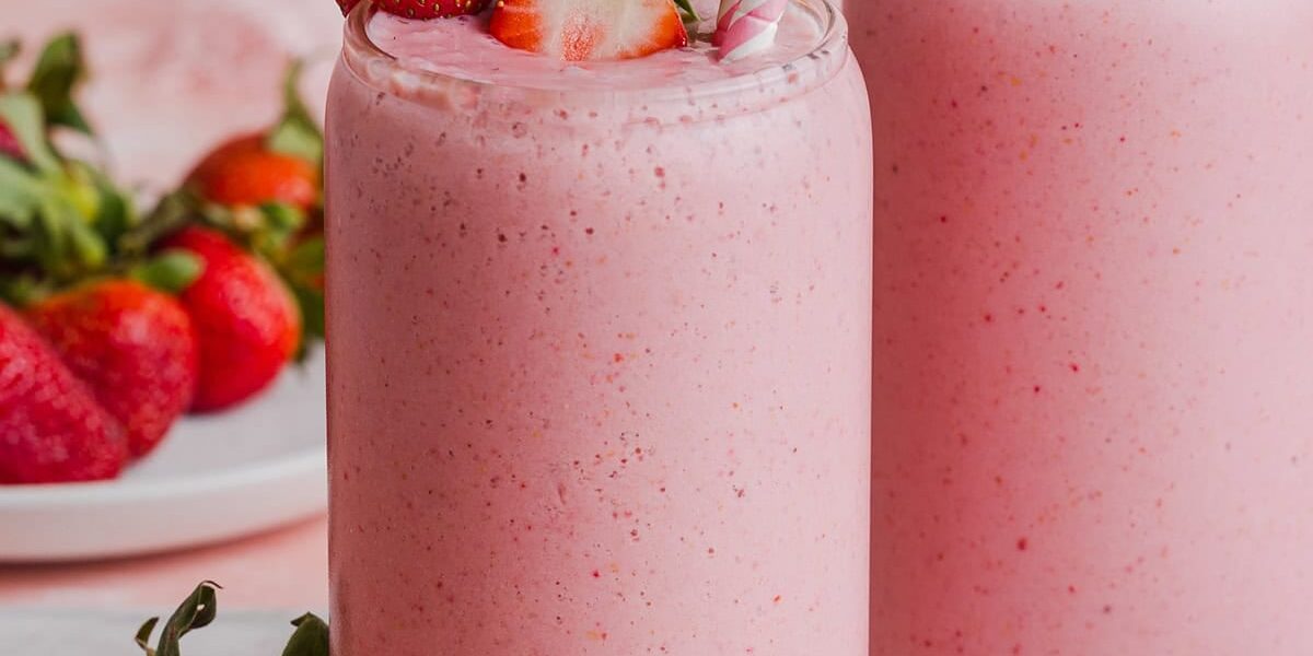 Strawberry banana smoothie 55.jpg